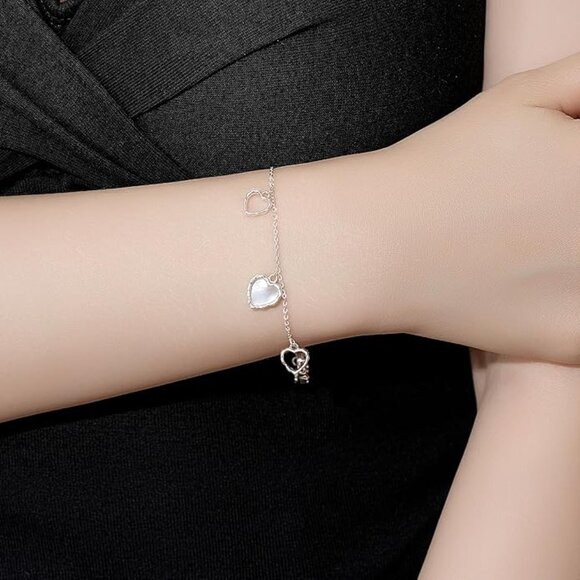 Sterling Silver Interlocked Hearts Bracelet Adjustable NWT - Picture 3 of 5